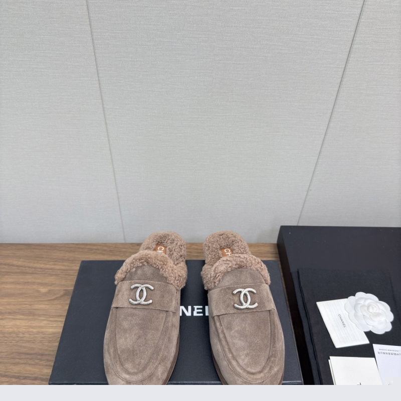 Ch*el slippers